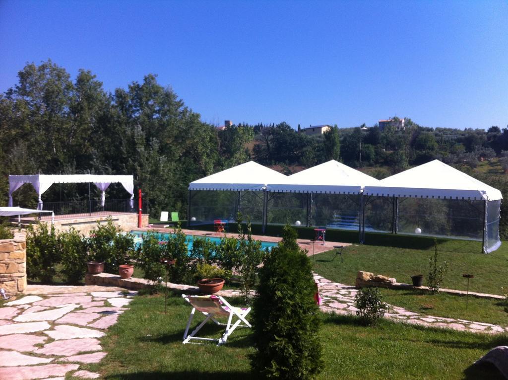 Aparthotel Borgo Le Capannelle Castel Ritaldi Exteriér fotografie