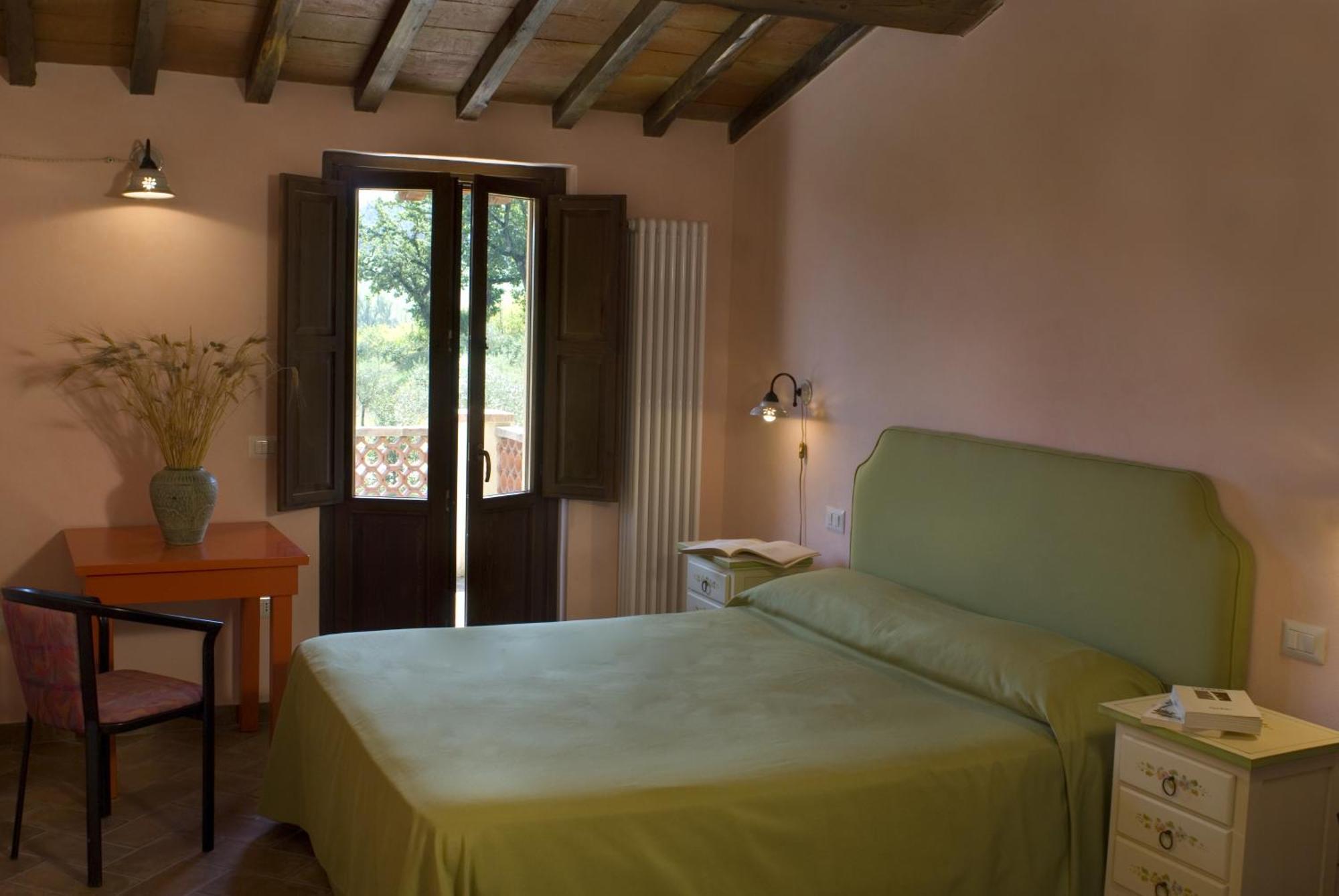 Aparthotel Borgo Le Capannelle Castel Ritaldi Pokoj fotografie
