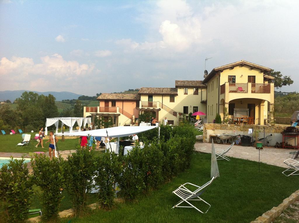 Aparthotel Borgo Le Capannelle Castel Ritaldi Exteriér fotografie